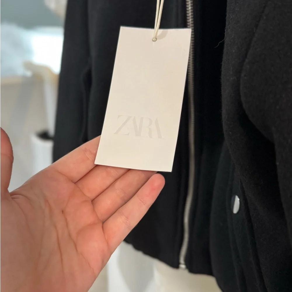 Zara Black Bomber Jacket with Faux-Fur Collar - Picture 5 of 9